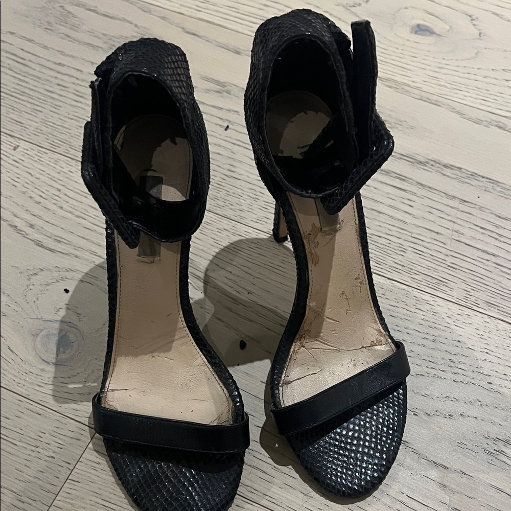 Guess Black Textured Women's Heels - Picture 2 of 4